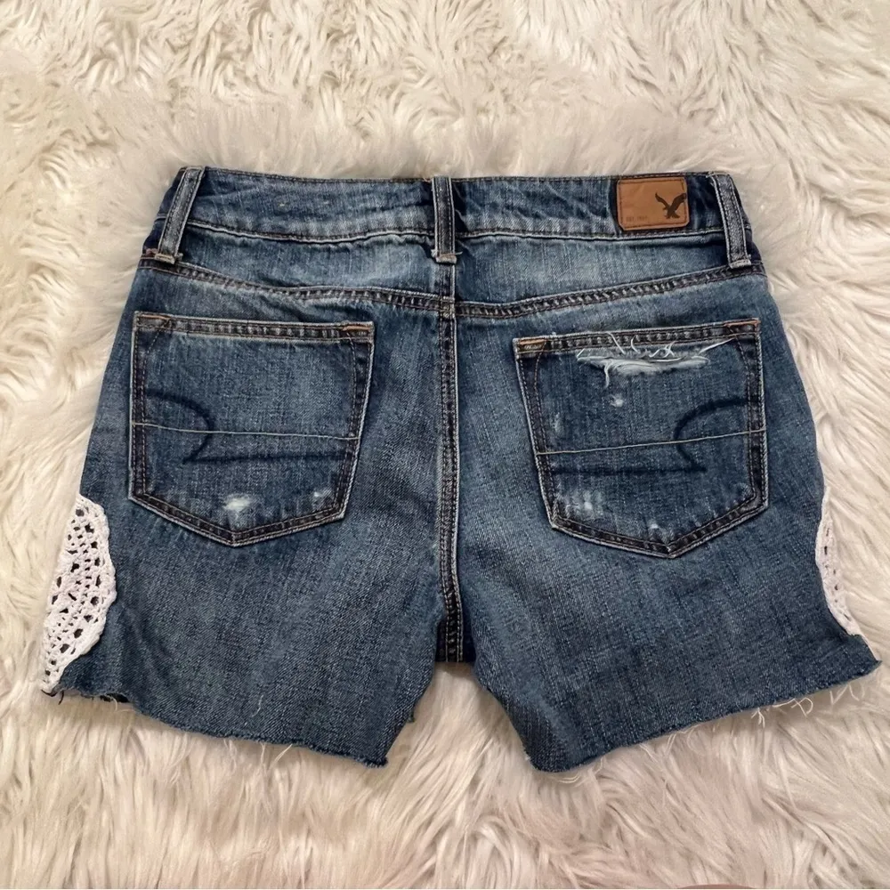 American Eagle Boy Crop Denim Shorts Crochet - Image 6
