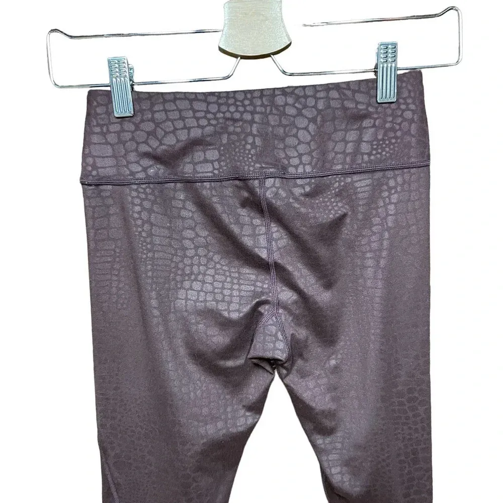 Sweaty Betty All Day Embossed Crocodile‎ 7/8 Leggings Maroon Red Size XS - Image 5