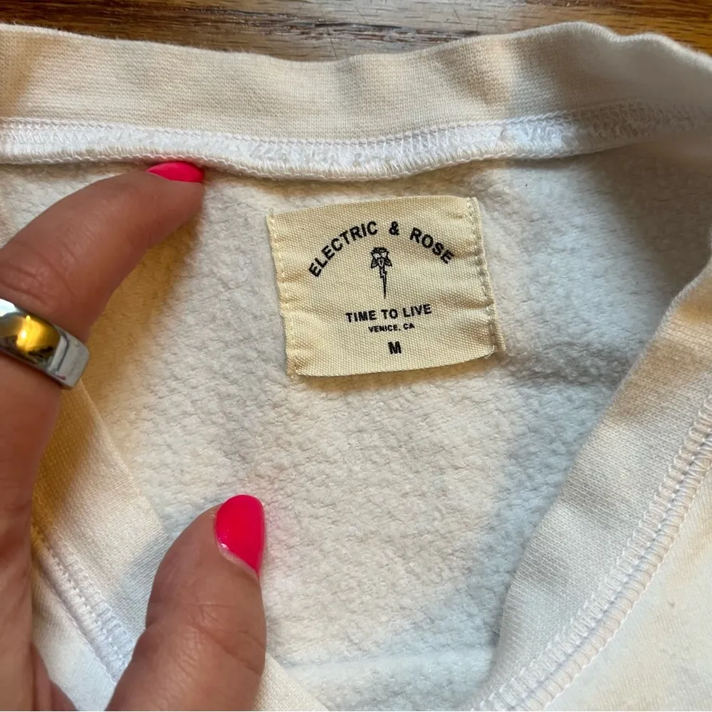 Electric & rose white tie dye sweatshirt size medium - Image 4