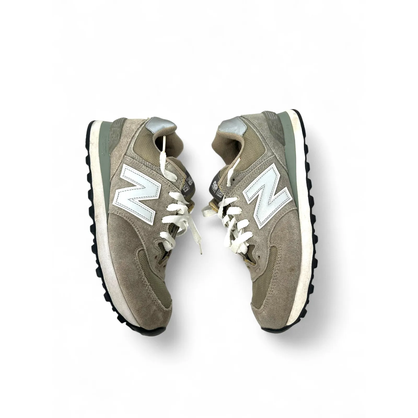 New Balance 574 | 9 athletic shoe in grey suede and mesh Runner Sneaker Women - Image 4