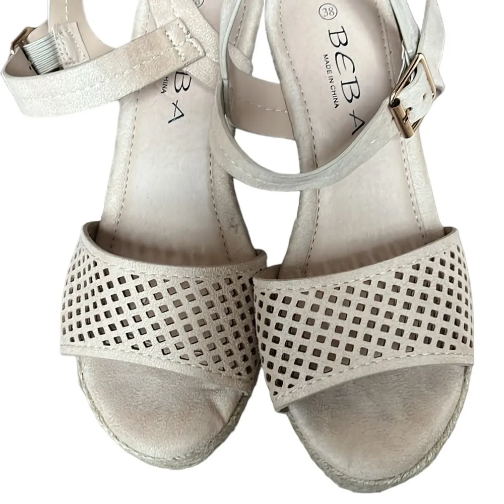 Beba Espadrilles White Size 7.5 - Image 4