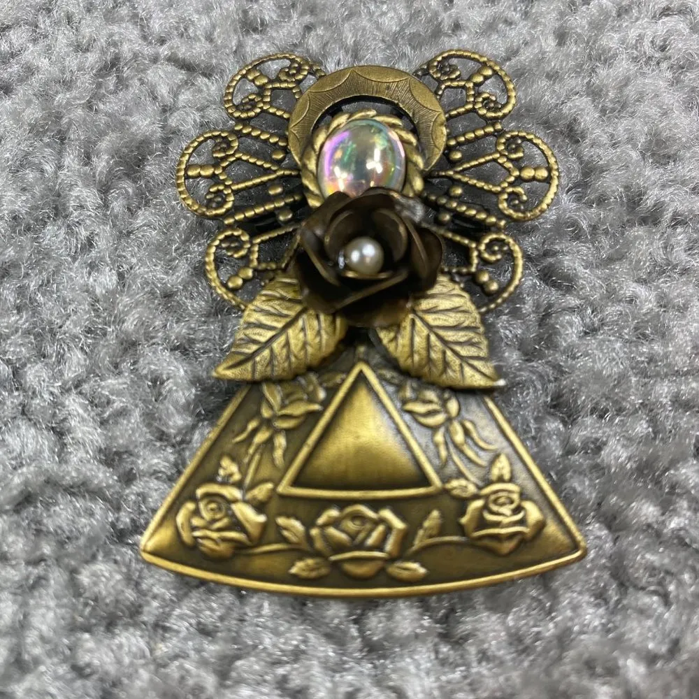 Angel Pin Brooch Marked KC Vintage Gold Tone Halo Rose Flower Guardian Christian - Image 2