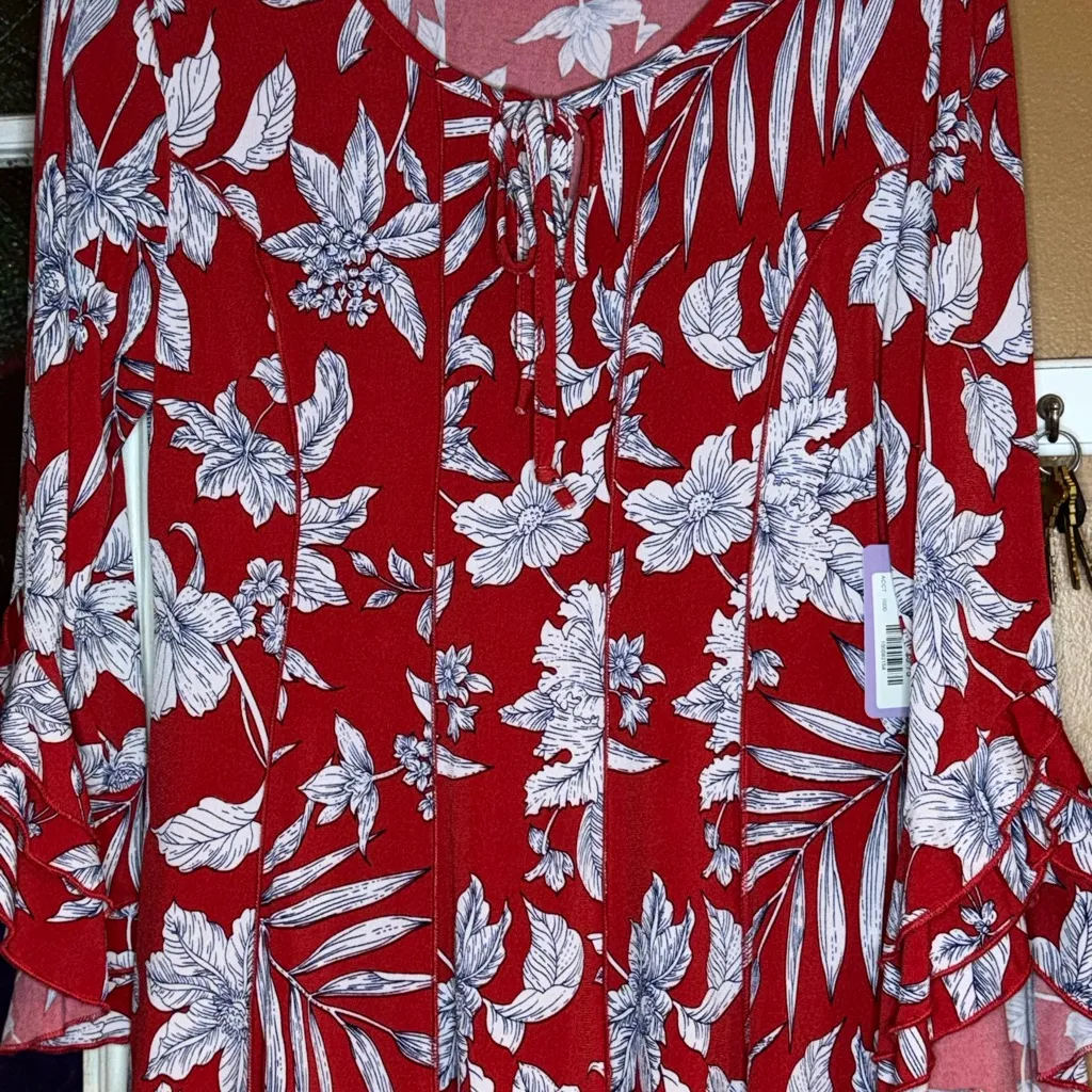 Sami & Jo Red Dress White Floral Design Tie Front Pleated tiered ruffle sleeves - Image 13