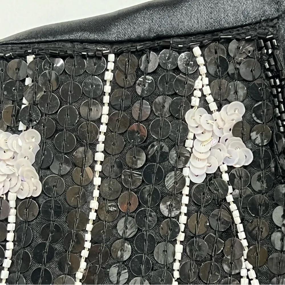 Silk blend Black Sequin large vest - Image 7