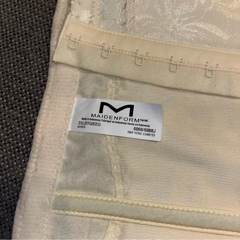 waist trainer corset, creme beige color, hook & eye closure, size 2X - Image 2