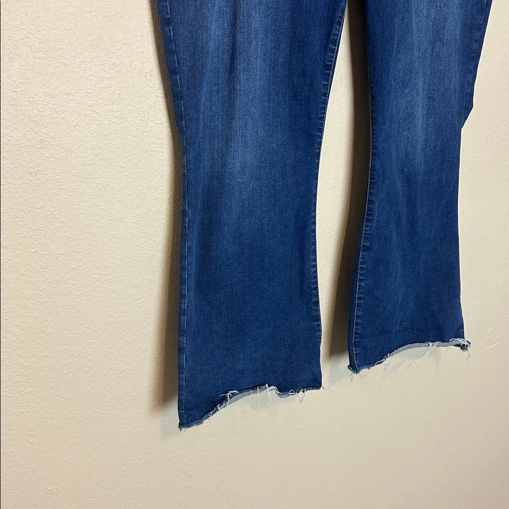 Madewell‎ Cali Demi Boot Short Jeans Size 37 Tall - Image 4