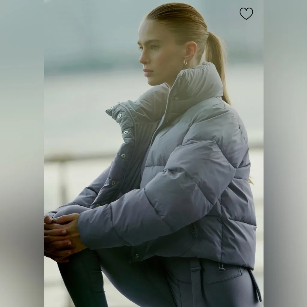 ALO Yoga NWT Gold Rush Puffer Jacket  Winter Frost Size XS - Image 2