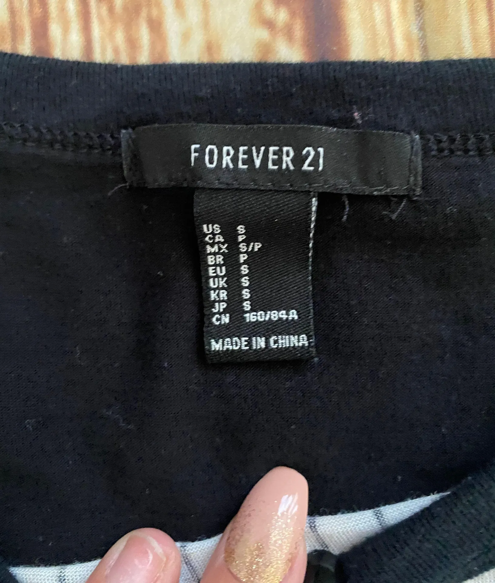 Women’s Baseball Striped Tee Sz Small - Image 9