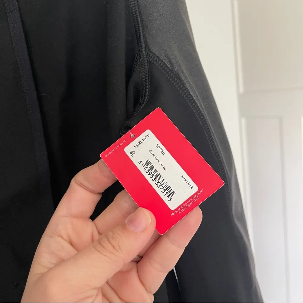 NWT SPANX DRAPE FRONT JACKET black faux leather open front snap - Image 6