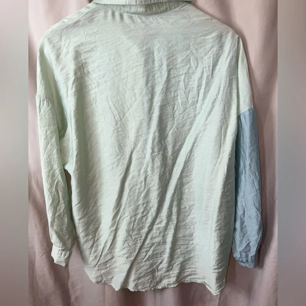 SHEIN Two-Tone Button-Up Mint/ Aqua Long Sleeve Shirt - Image 2