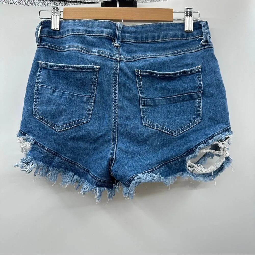 Rewash Medium Wash Mid Rise Heavily Distressed Raw Hem Denim Short Shorts Size 7 - Image 2