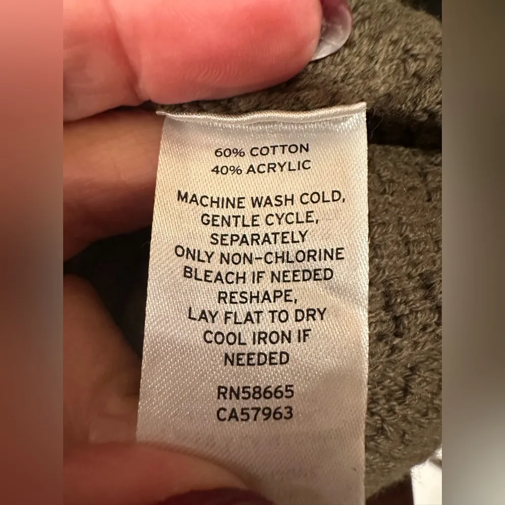 EUC Olive Green Knit Sweater cropped - Image 5