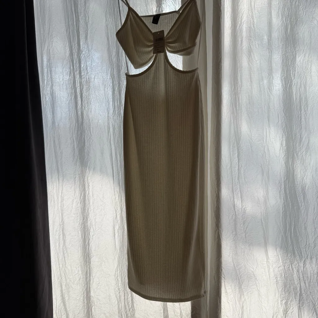 NWT Windsor Cream Midi Dress - Image 9