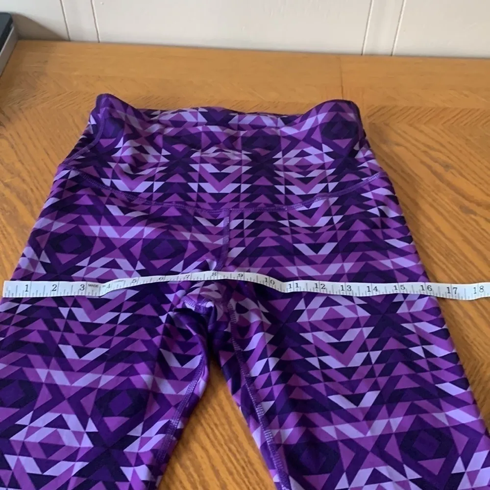 OLD Navy workout capri - Image 3