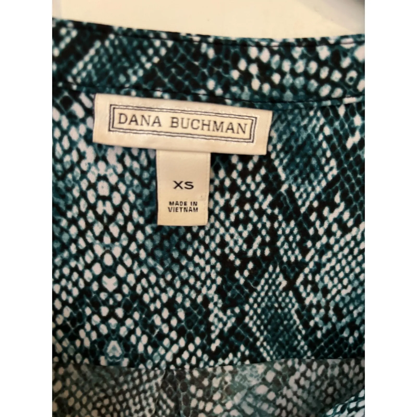 Dana Buchman Womens XS Teal Snake Print 3/4 Sleeve V Neck Button‎ Top Shirt - Image 3