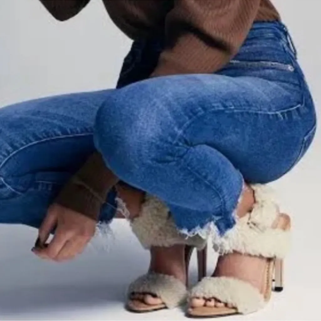 Good American Cream Sherpa Heels Faux Fur NEW Size 5.5 6.5 New Made in Spain - Image 7