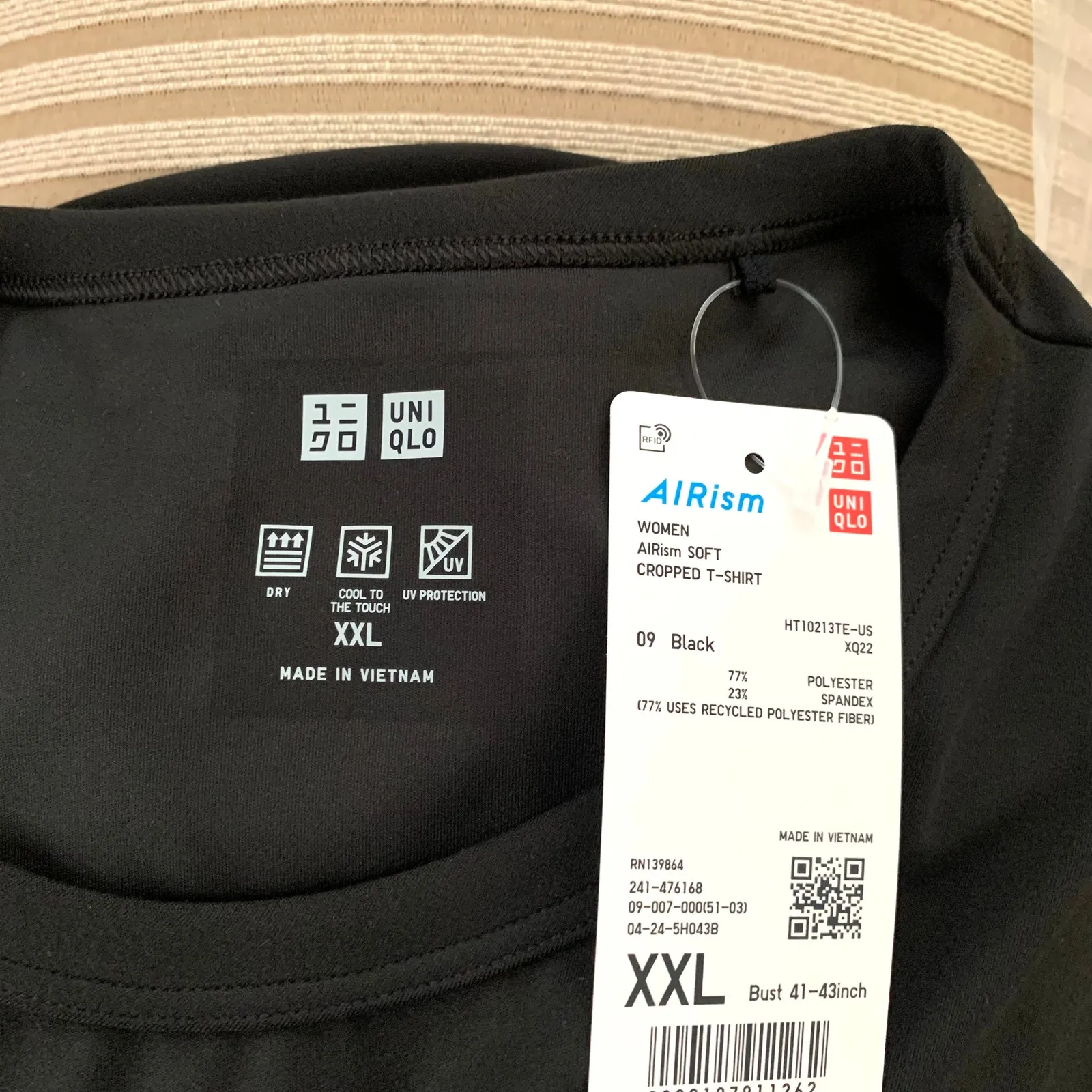 Uniqlo Ultra Stretch AIRism Cropped Long Sleeve T-Shirt in Black XXL - Image 7