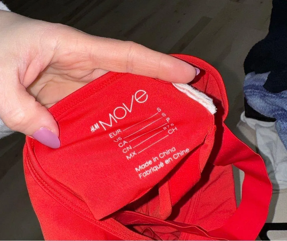 H&M DryMove Medium Support Sports bra tank top asymmetrical workout running - Image 3