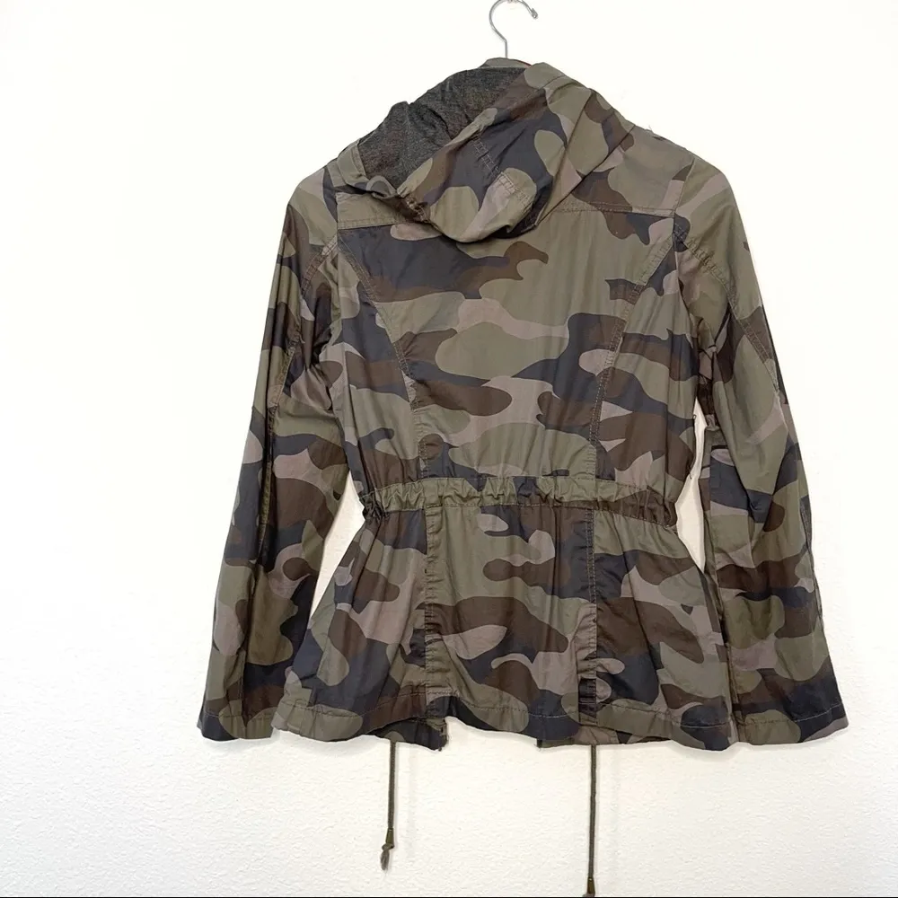 YMI camo utility military hoddie jacket size M - Image 6