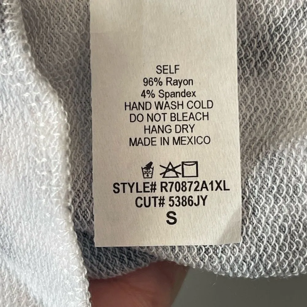 White Birch NWOT  long sleeve tie dye romper Size Small - Image 8