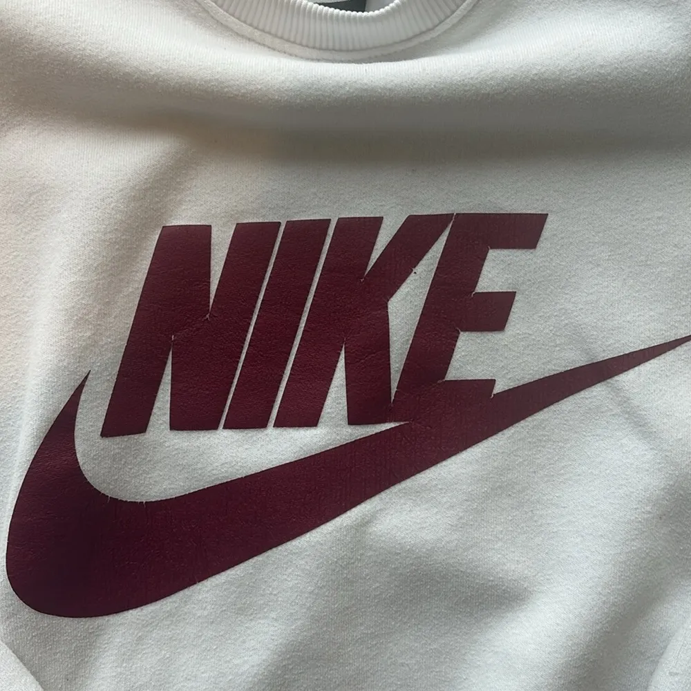 Nike White with Red/Maroon Nike Swoosh Pullover Crewneck Sweatshirt Small - Image 3