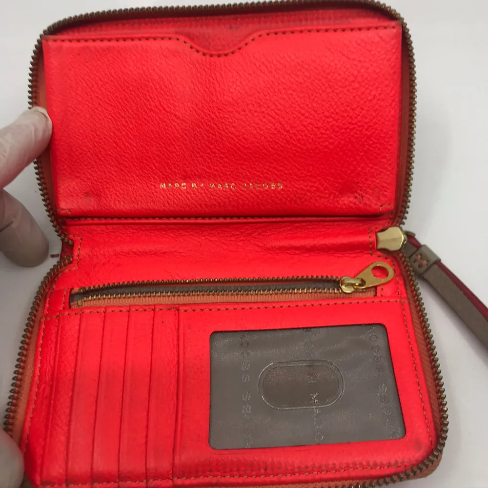 Marc By Marc Jacobs Red Leather Wristlet - Image 5