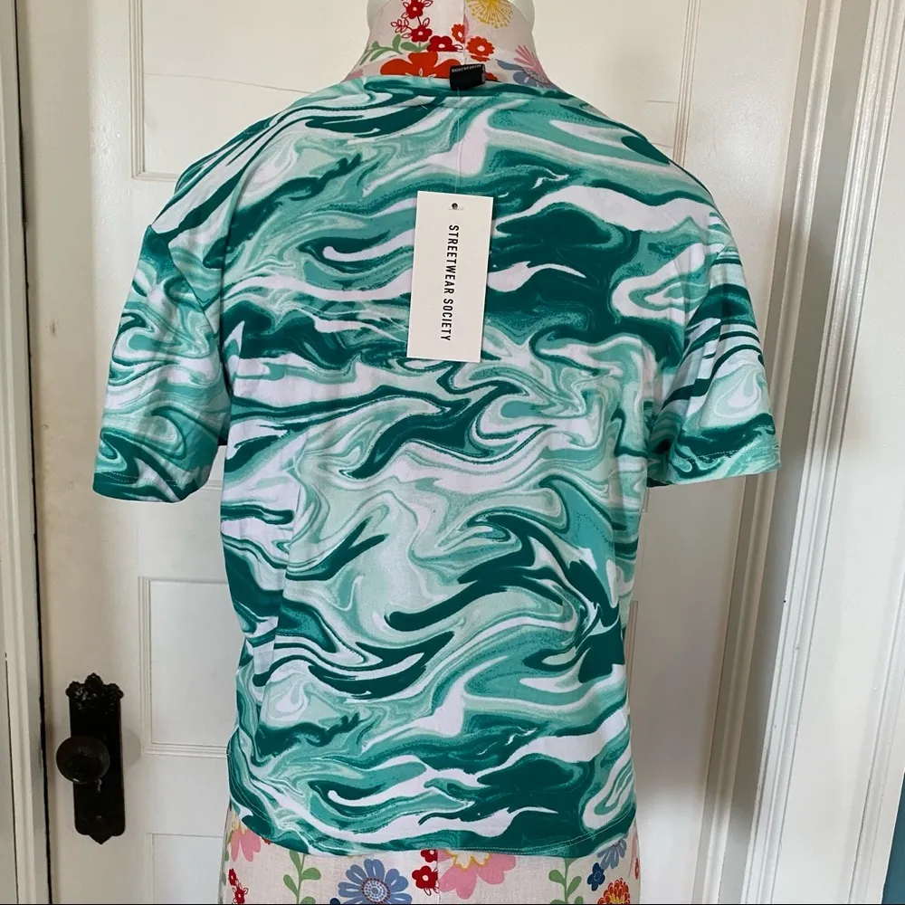 NWT Marble Cropped Tee - Image 3