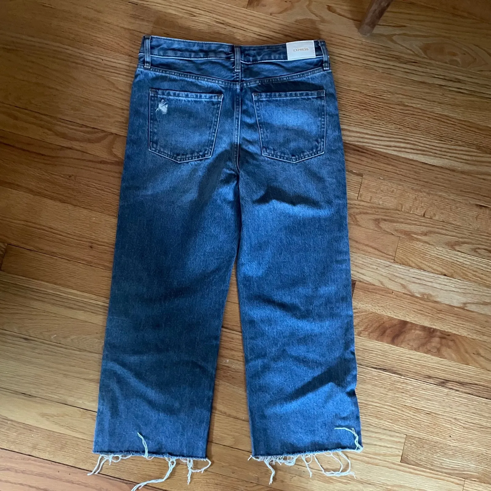 Express Womens 90s Ankle Boot Mid Rise Distressed Cropped Jeans‎ Size 4S - Image 2