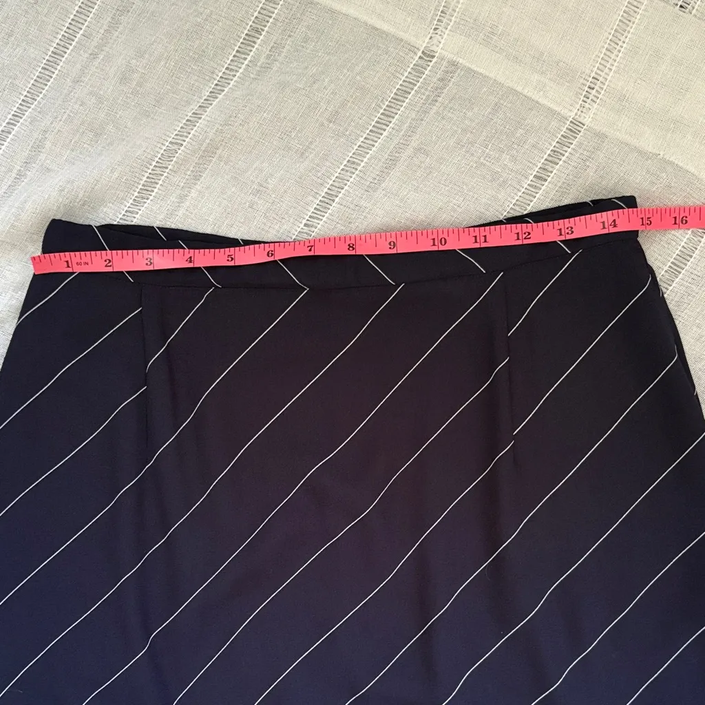 Pendleton Dark Navy and White Pinstriped Midi Skirt - Image 6