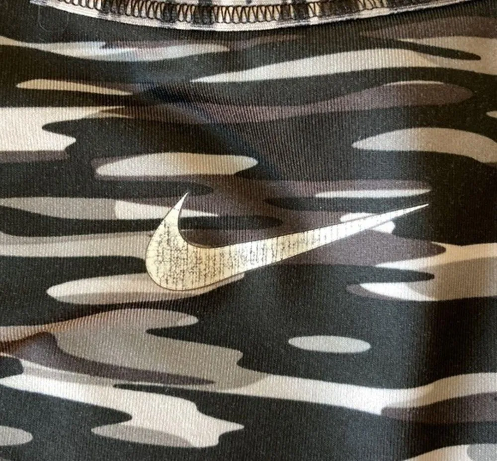 Dri Fit Swoosh non-padded sports bra size‎ medium - Image 4