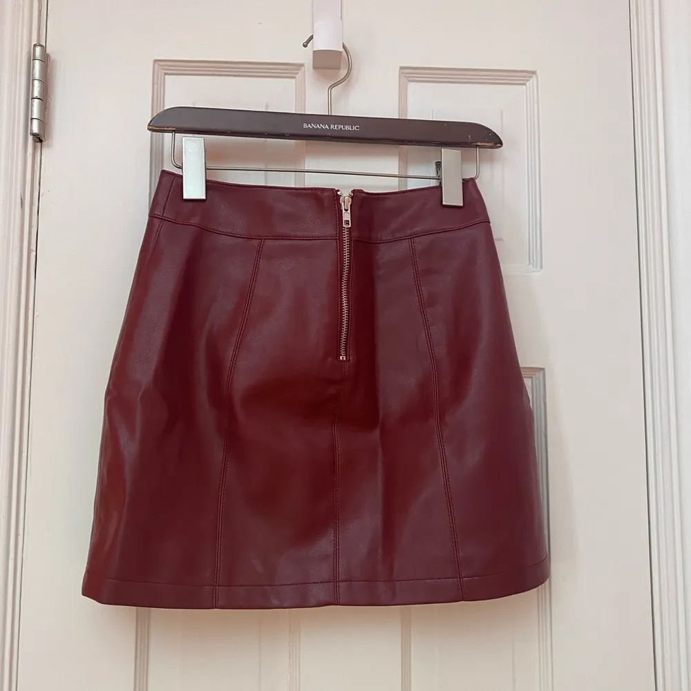 Forever21 Maroon High Waisted Red Faux Leather Skirt - Image 4