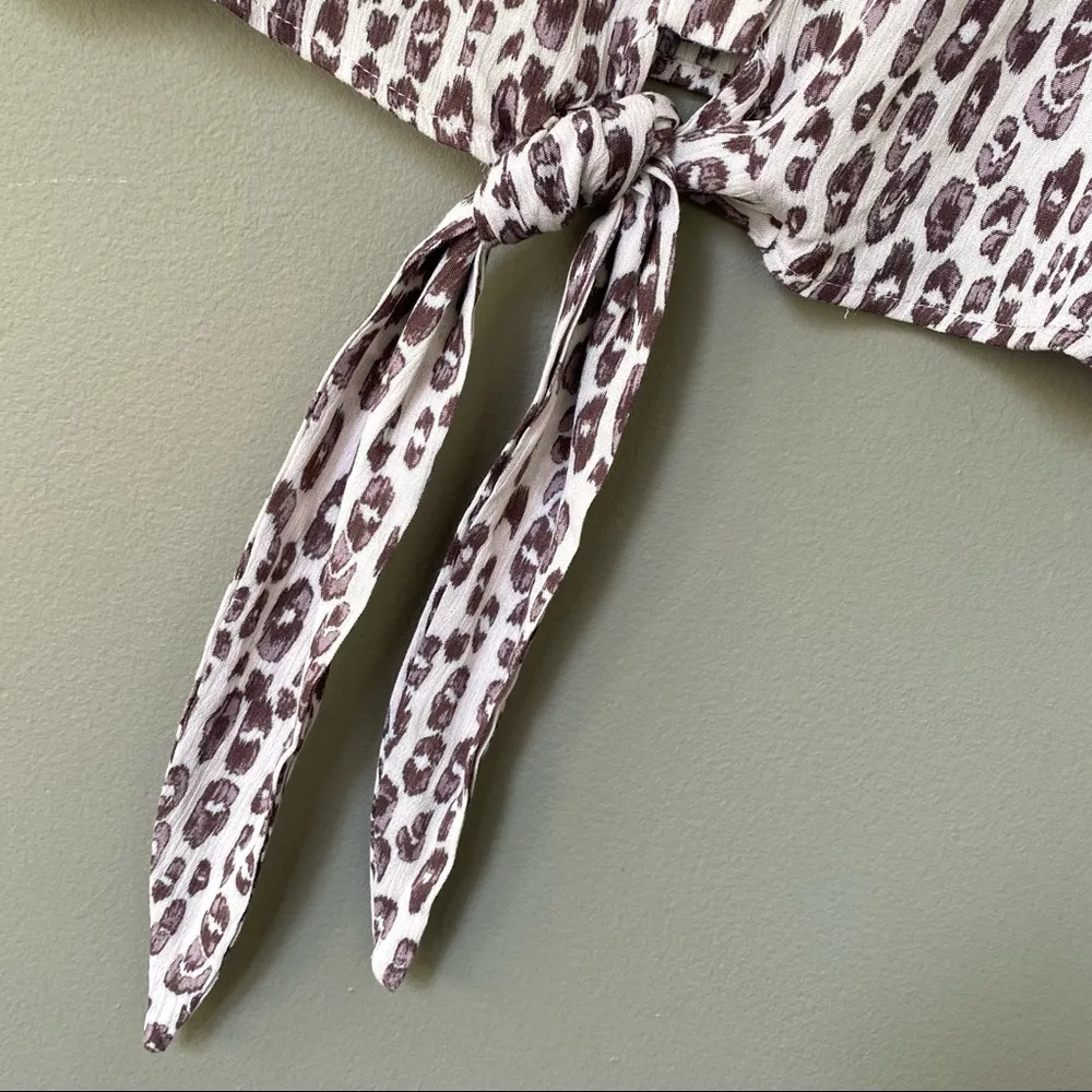 🆕 NWT By Together Animal Print Tie-Waist Blouse - Image 4