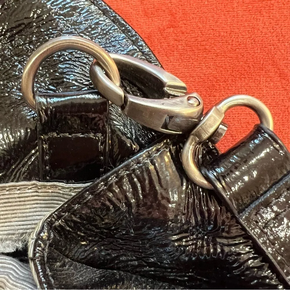 Vintage HOBO Intl Black Croc Embossed Patent Leather Silver Metal Handle Bag - Image 8