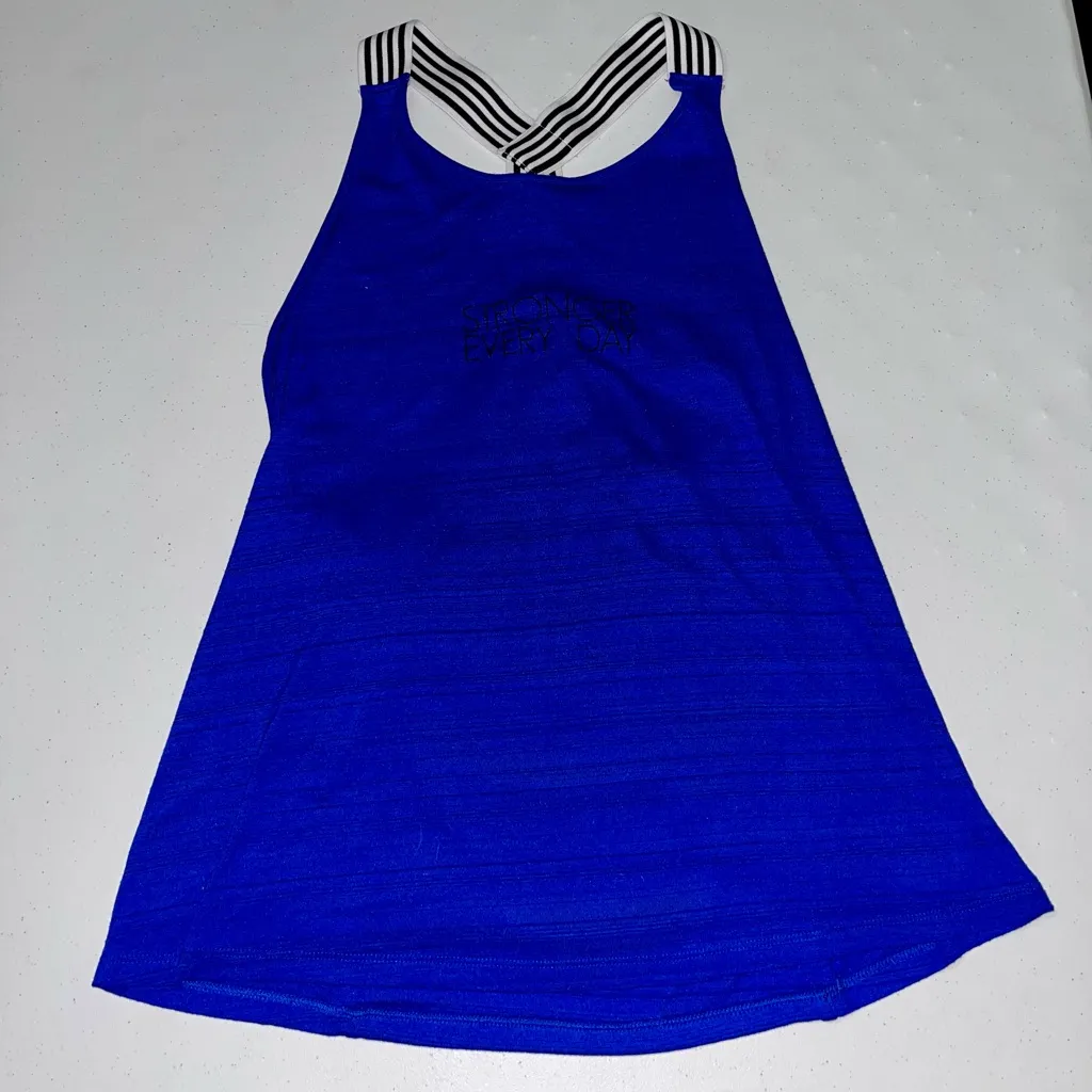 💙 Graphic Racerback Athletic Tank Top - Image 2