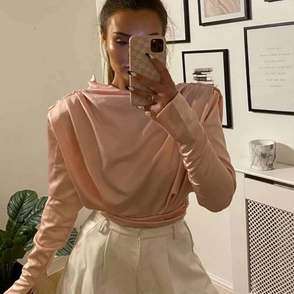 House of CB Giselle Blush‎ pink Satin Bodysuit size XS NWOT - Image 4