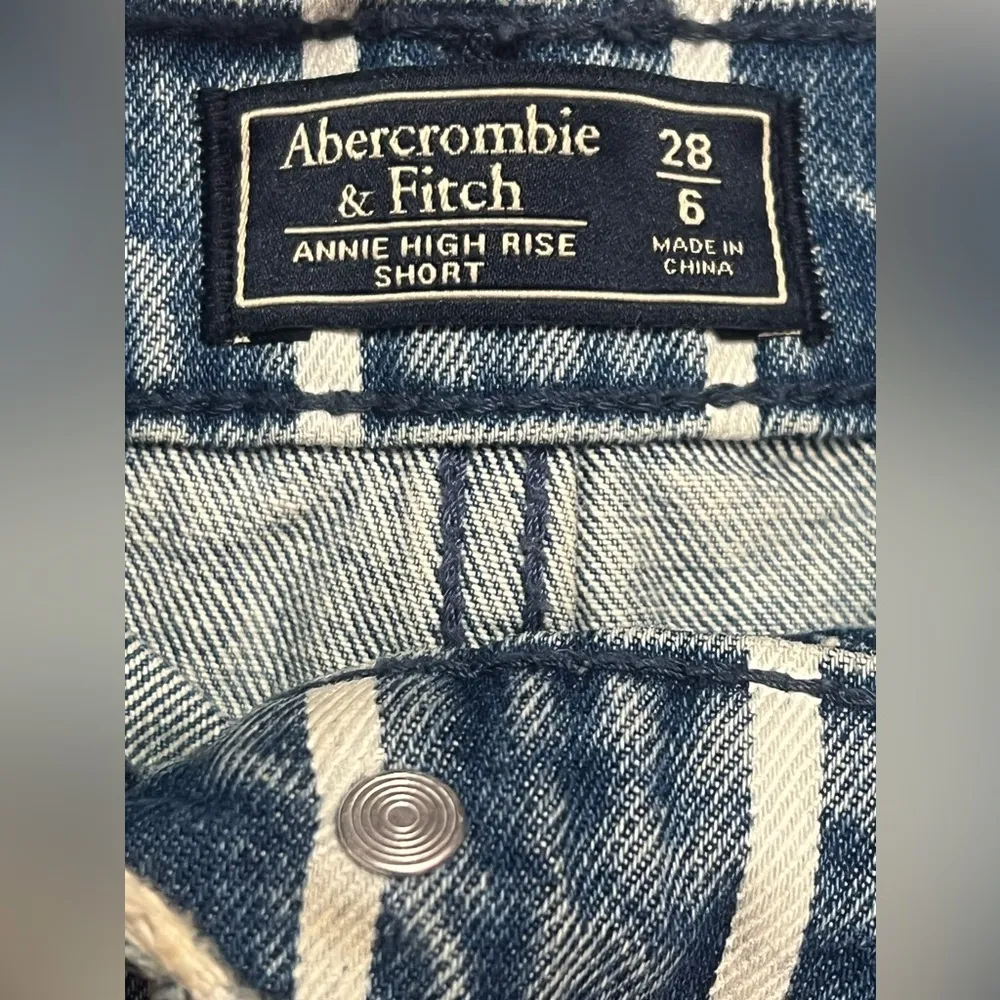 ABERCROMBIE & FITCH ANNIE striped High Rise Shorts - Image 12