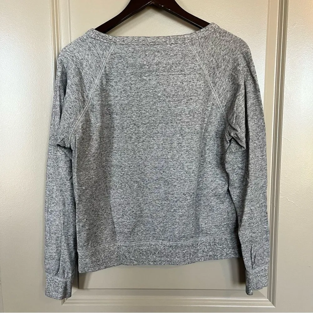 Uniqlo Grey Crewneck Sweater - Image 4