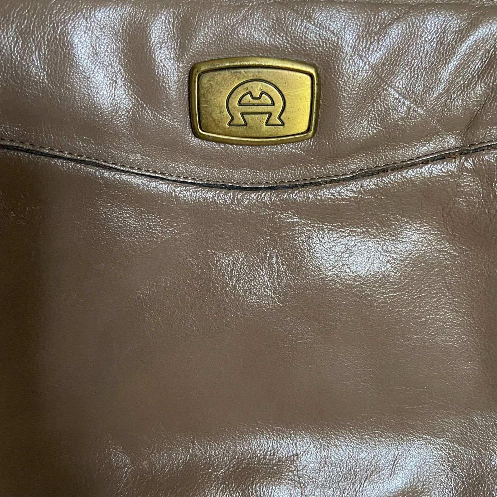 Etienne Aigner Taupe Brown Shoulder Bag Accordian Purse Lots of Pockets‎ - Image 2