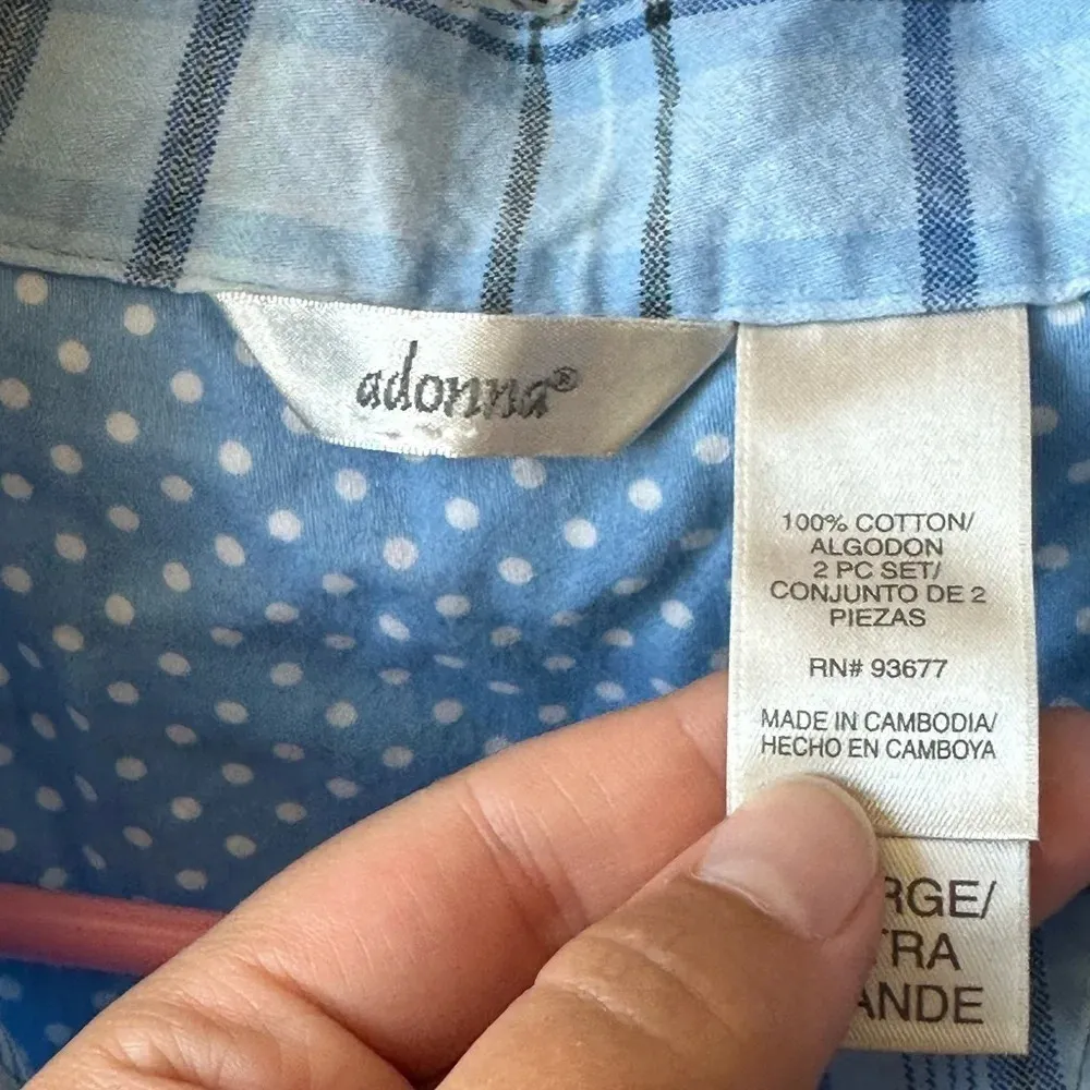 Adonna size large sleep shirt - Image 2