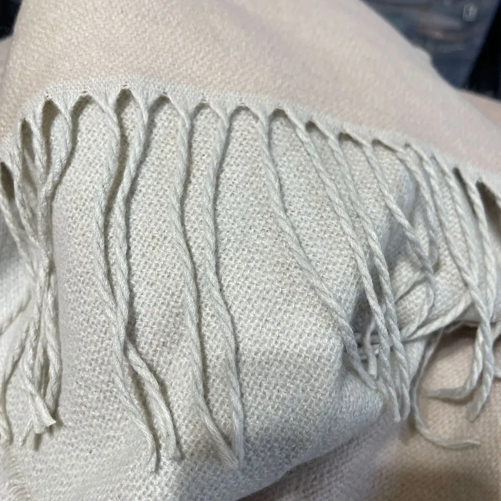 New Soia + Kyo Yadira Poncho Pink & Cream Fringe Wrap Scarf Throw - Image 9