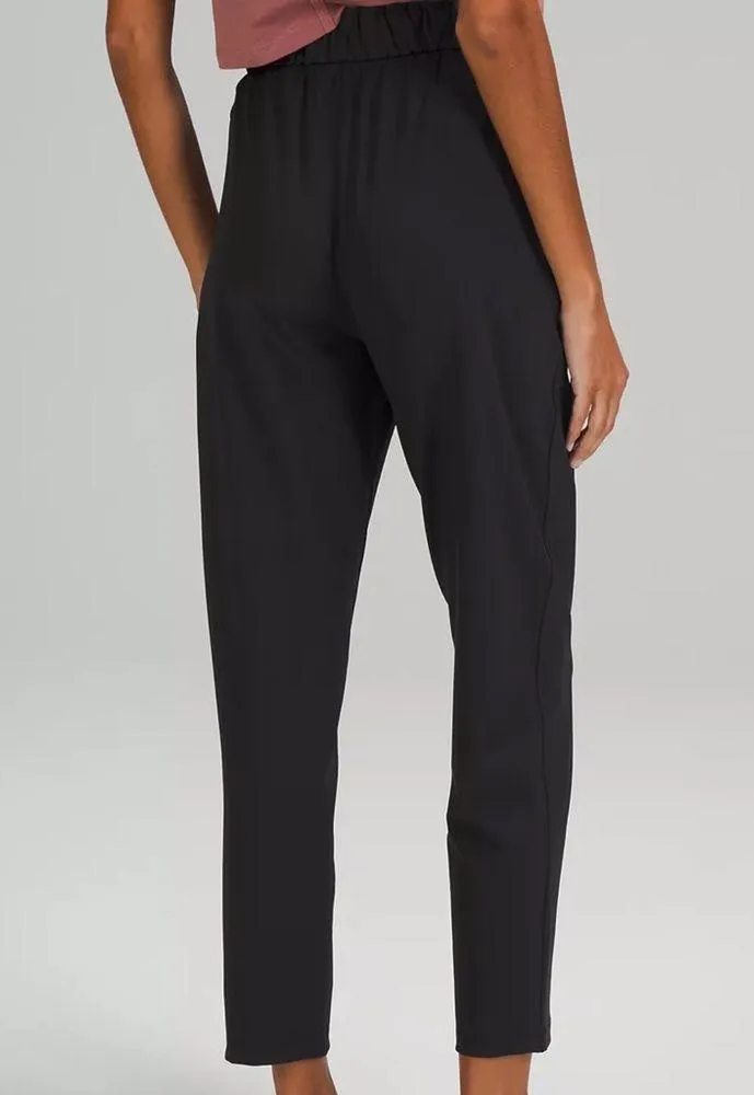 Lululemon high rise stretch 7/8 Lenght pant in black - Image 4
