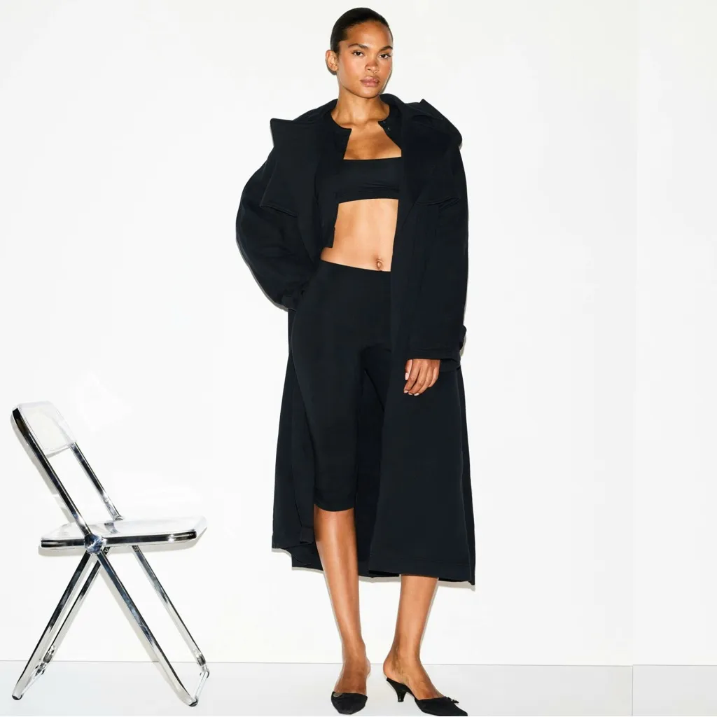 NWT SKIMS Boyfriend Fleece Oversized Trench Coat Onyx New on site! Size XS - Image 4