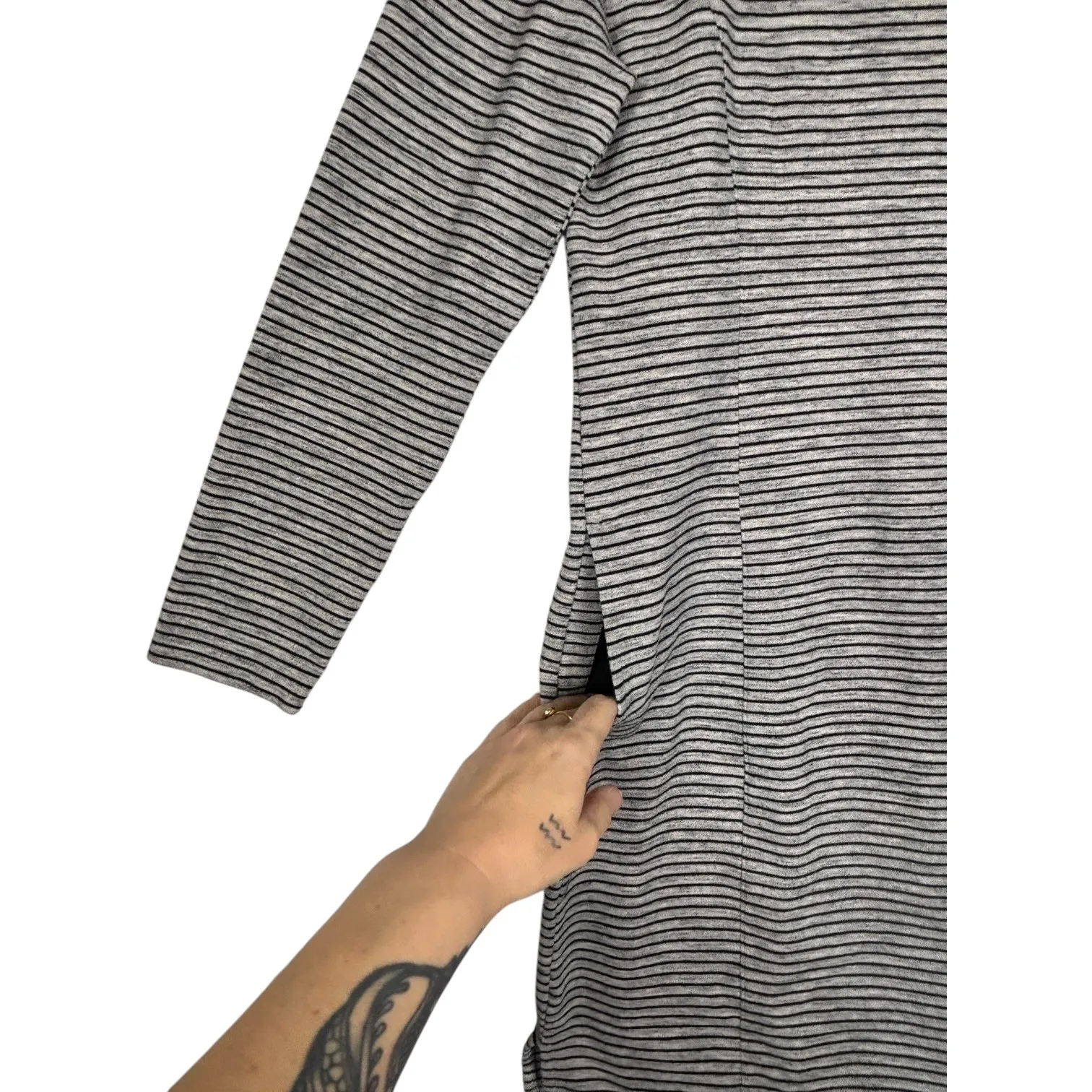 Duluth Trading Co Striped Boatneck Long Sleeve Casual Shift Knit Dress Womens XL Gray - Image 4