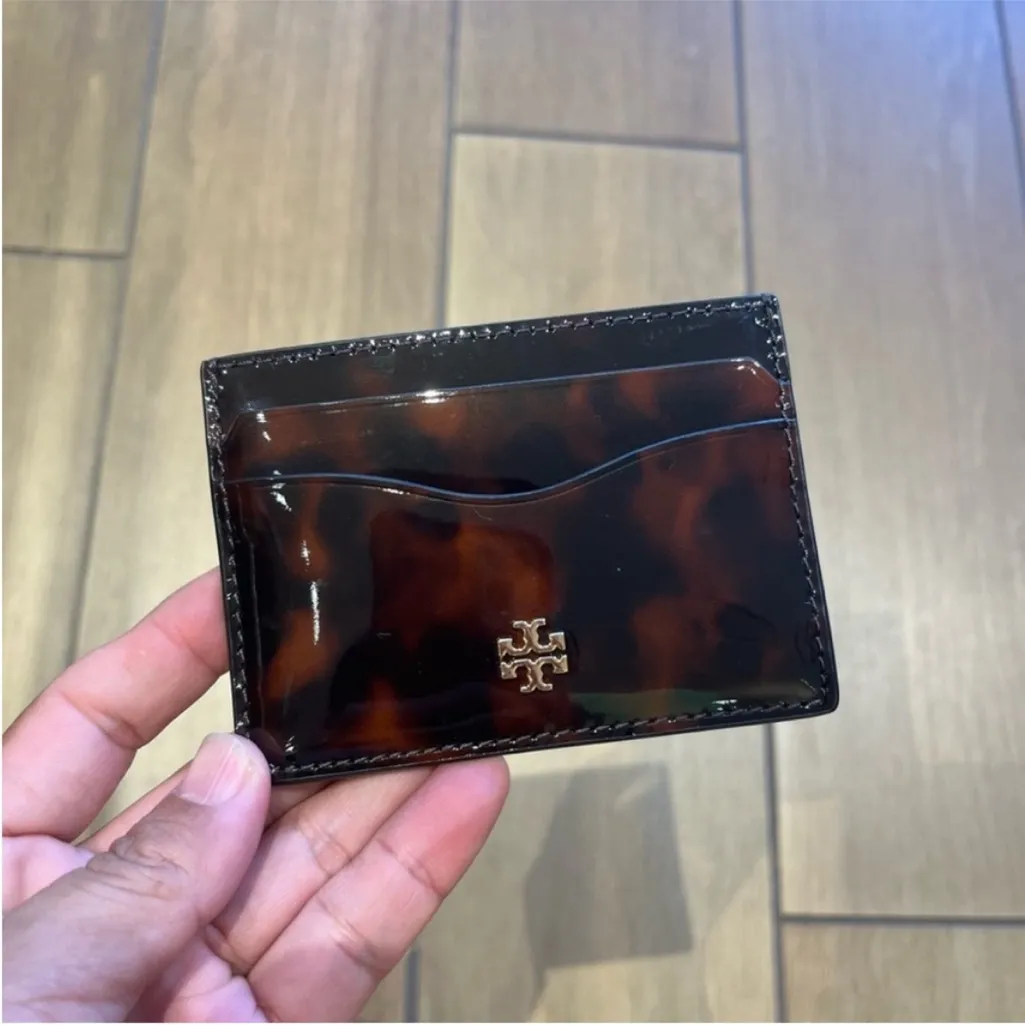 Tory Burch  EMERSON TORTOISE
PATENT
SLIM CARD CASE #165947 - Image 2