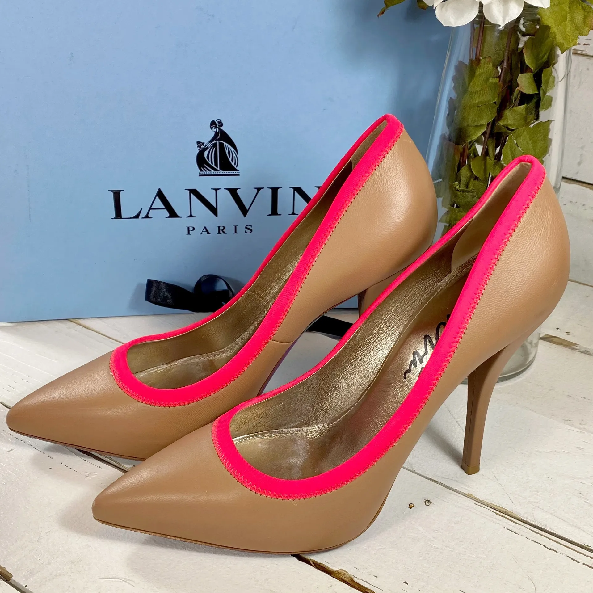 Lanvin Paris Lanvin Leather Pointed Toe Heels with Hot Pink Trim - Image 3