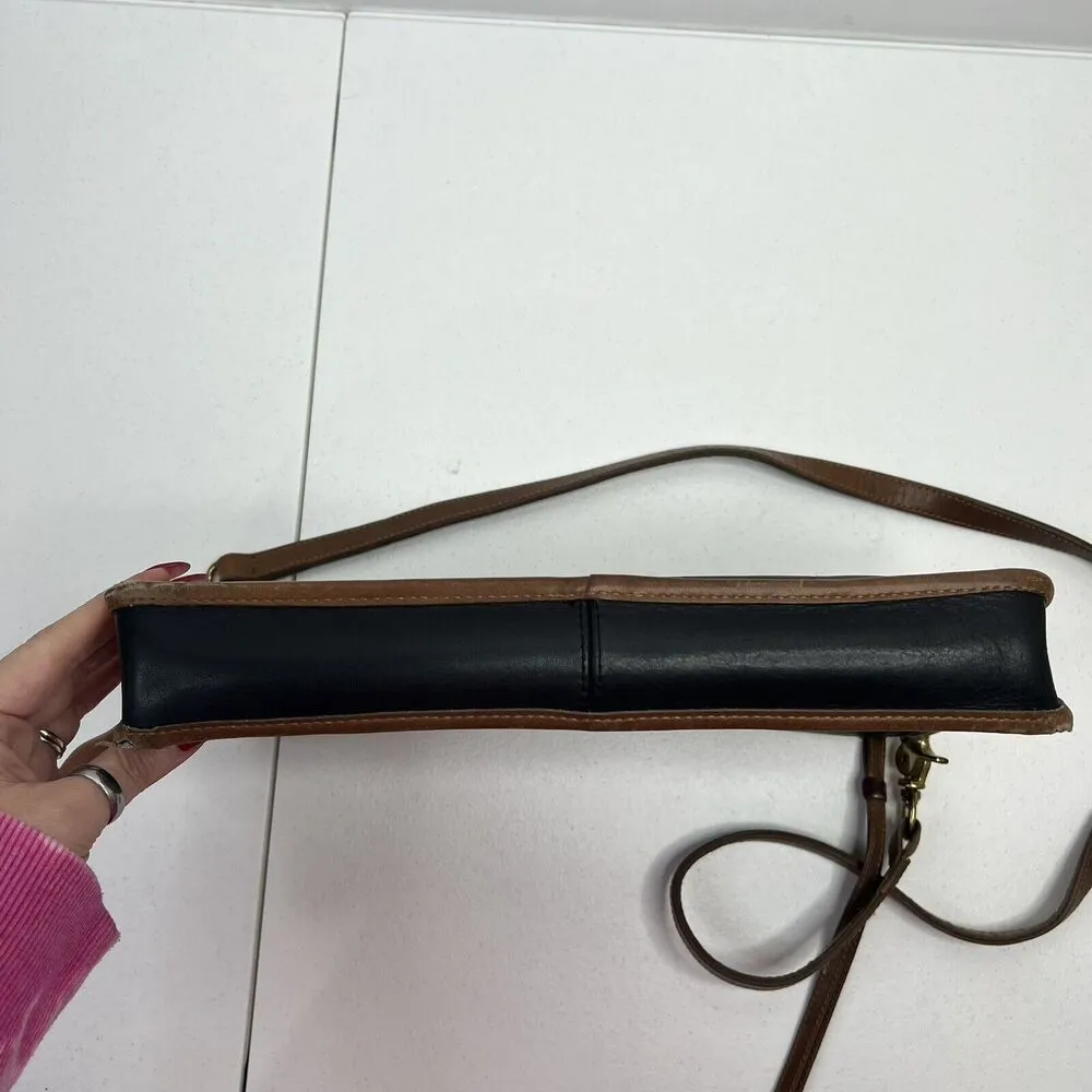 Vintage 70s Swagger Spectator Bag Leather Black Brown Trim Basic Shoulder Bag - Image 9