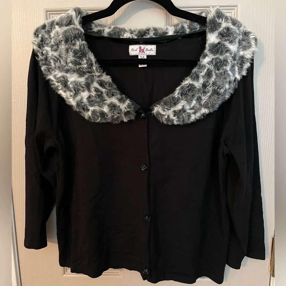 Pink Poodle Cardigan With Detachable Faux Fur Collar. Size undefined - Image 3