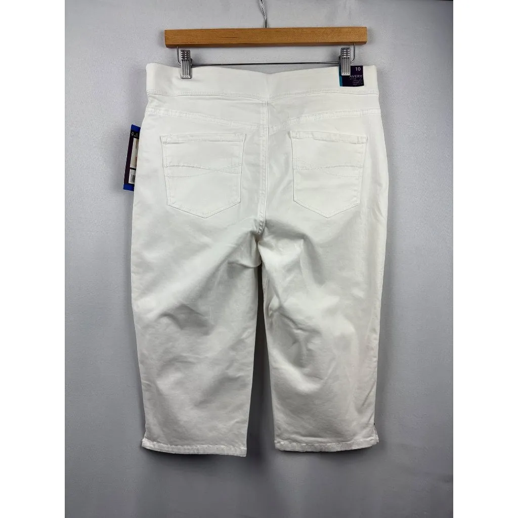 Women’s Gloria Vanderbilt Size 10 White Embroidered Capri Pants - Image 5