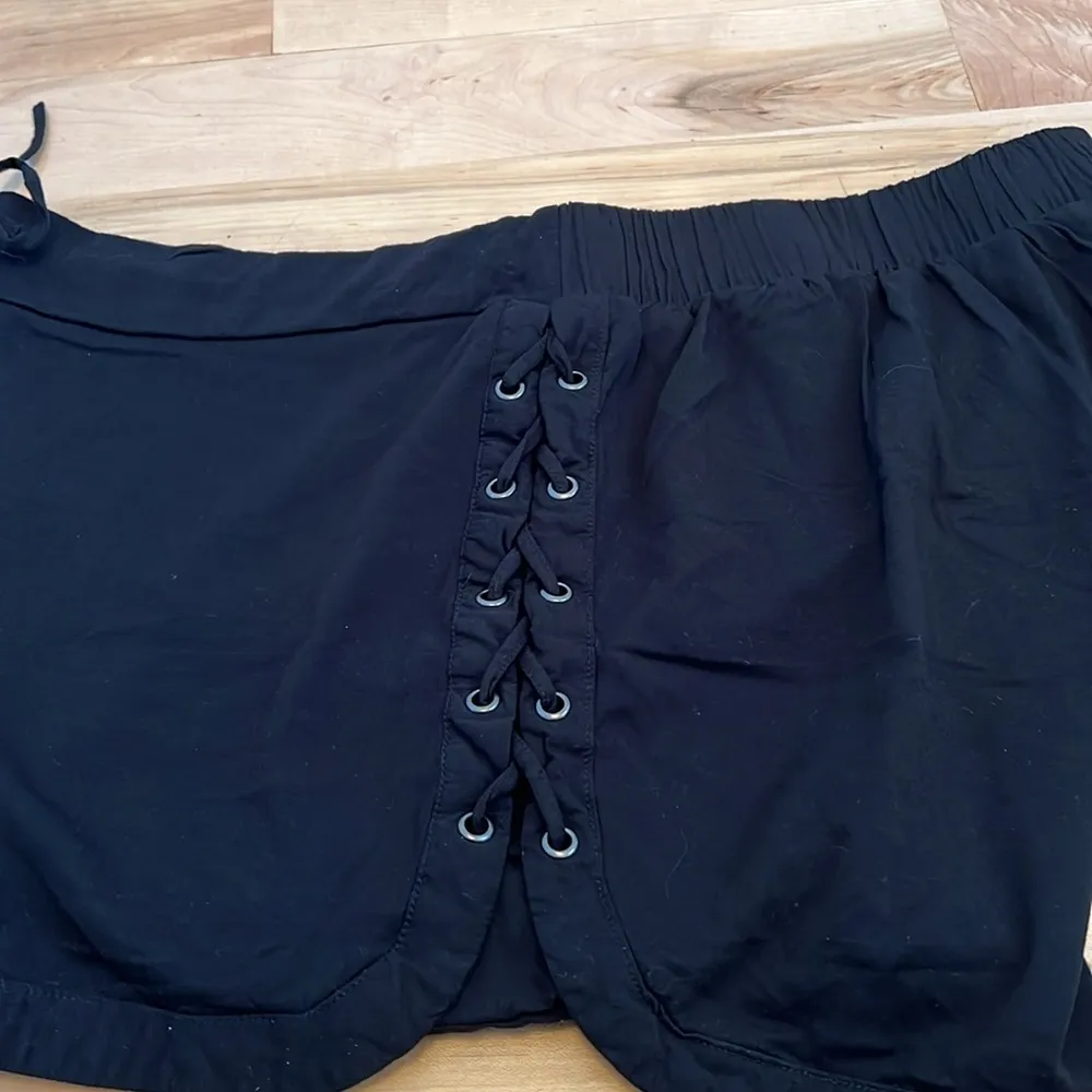 Torrid Women's Black Elastic Drawstring Waist Side Lace-Up Shorts - Image 5