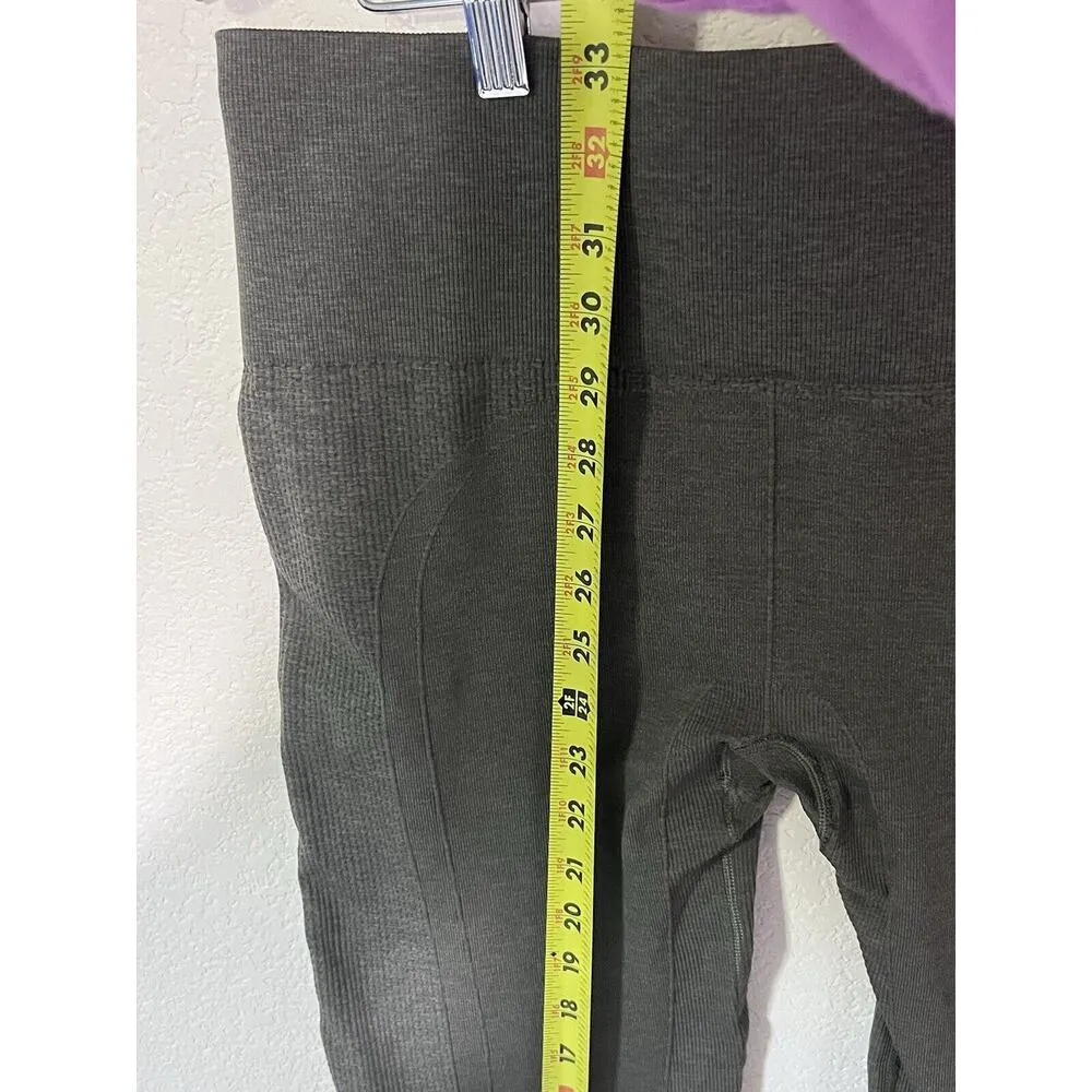 Lululemon Leggings Army Green 10 Long textured - Image 6